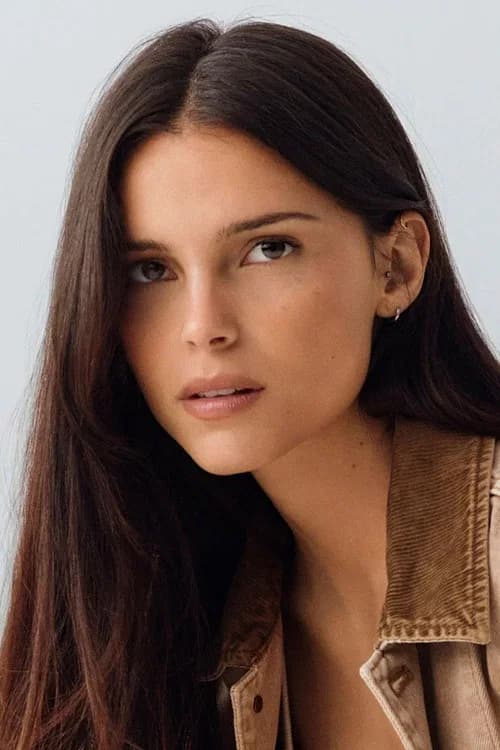 Inde Navarrette, interprète de Nikki